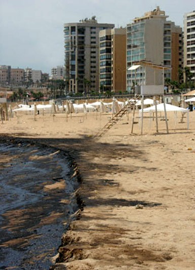 Photo Oil Spill Ramleh El Bayda Beach
