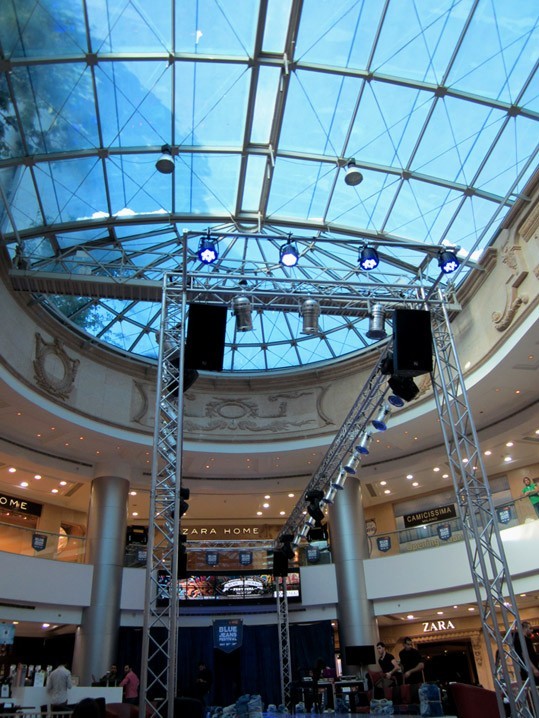 Runway podium at Le Mall Sin El Fil for the Blue Jeans Festival fashion show