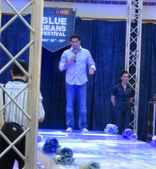 Mohannad Bashir welcoming the guests at the Blue Jeans Festival 2011 Le Mall